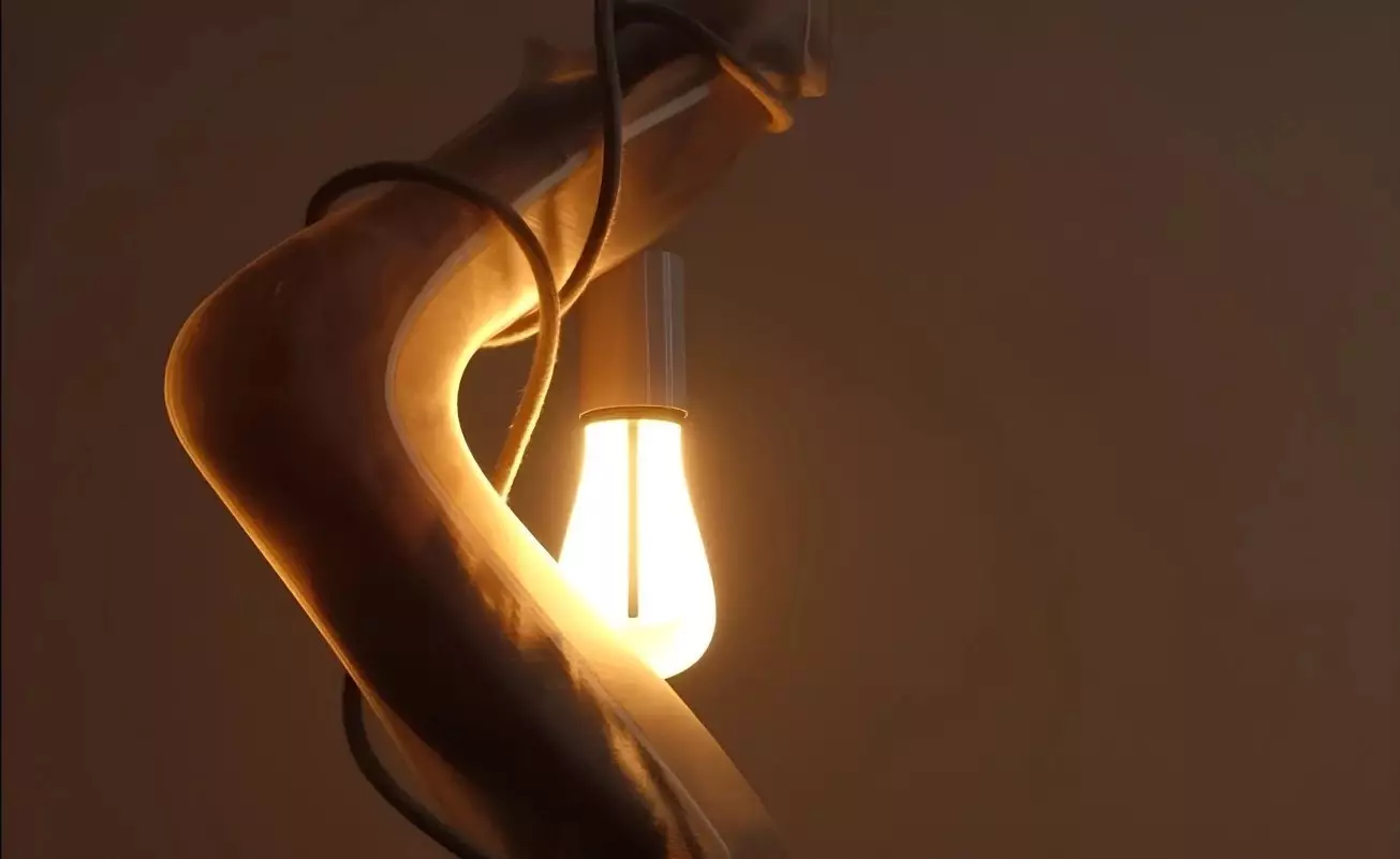 Innovation und Tradition: die Forcola-Lampe von Carlo D'Urso